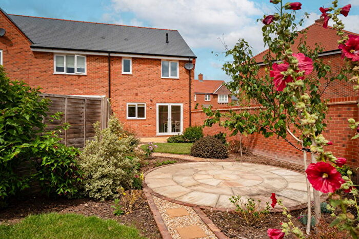 3 Bedroom End Of Terrace House For Sale In Hazel Way, Whitchurch, RG28
