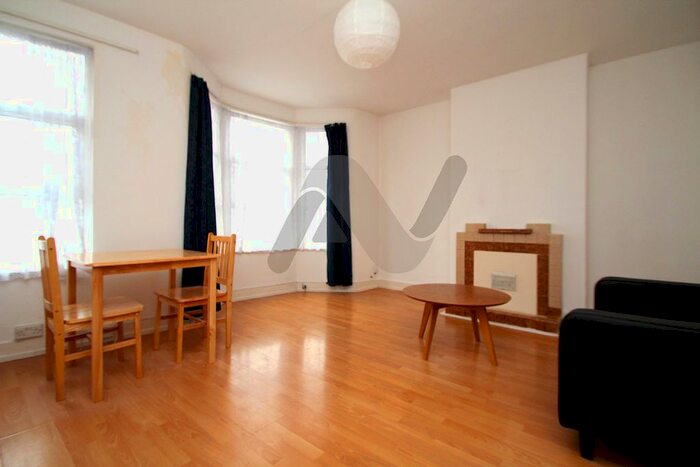 1 Bedroom Flat To Rent In Ashfield Road, Manor House, N4