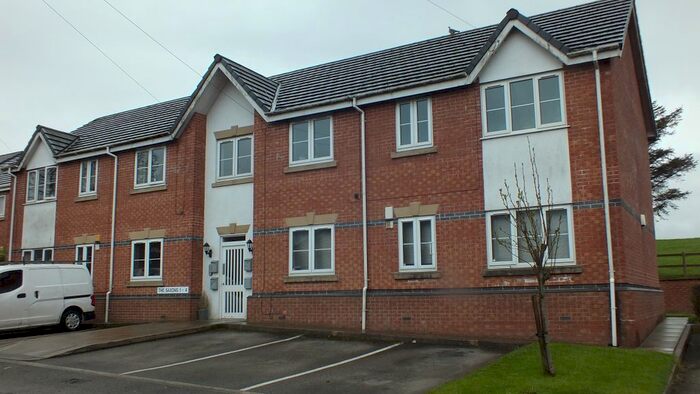 2 Bedroom Flat To Rent In Back St Helens Road, Bolton, BL3