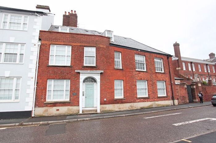 3 Bedroom Flat To Rent In Magdalen Street, Exeter, EX2