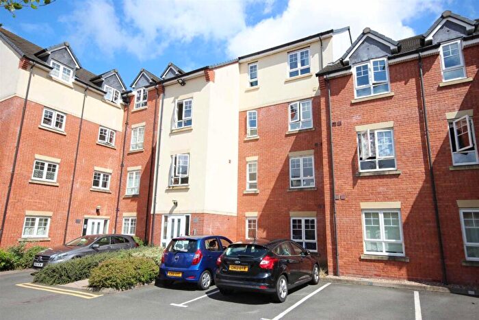 2 Bedroom Flat For Sale In Turberville Place, Warwick, CV34