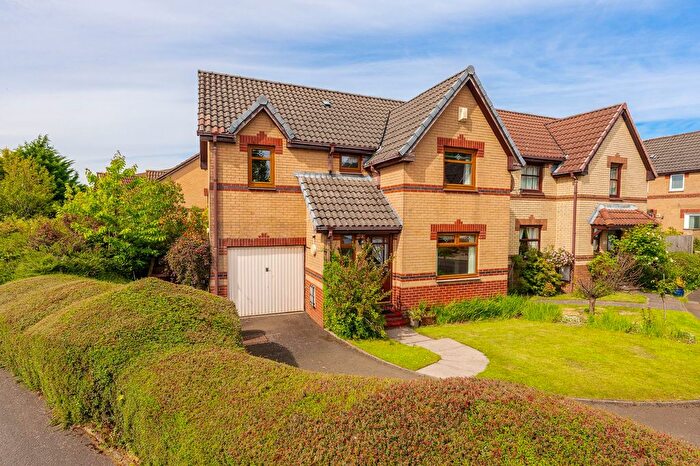 4 Bedroom Detached House For Sale In Fulmar Brae, Livingston, EH54