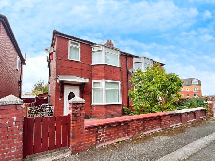 3 Bedroom Semi-detached House For Sale In Presto Street, Farnworth, BL4