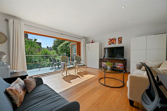 4 Bedroom Property To Rent In Wellesley Avenue, London, W6