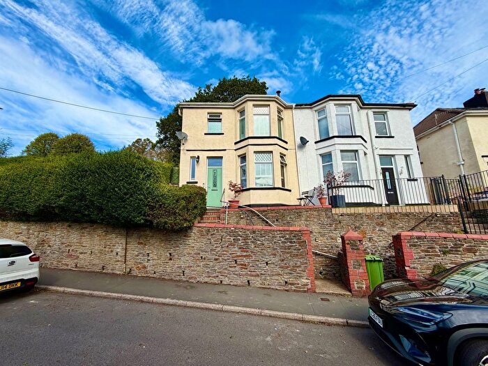 3 Bedroom End Terrace House For Sale In Tynewydd Terrace, Newbridge, Newport, NP11