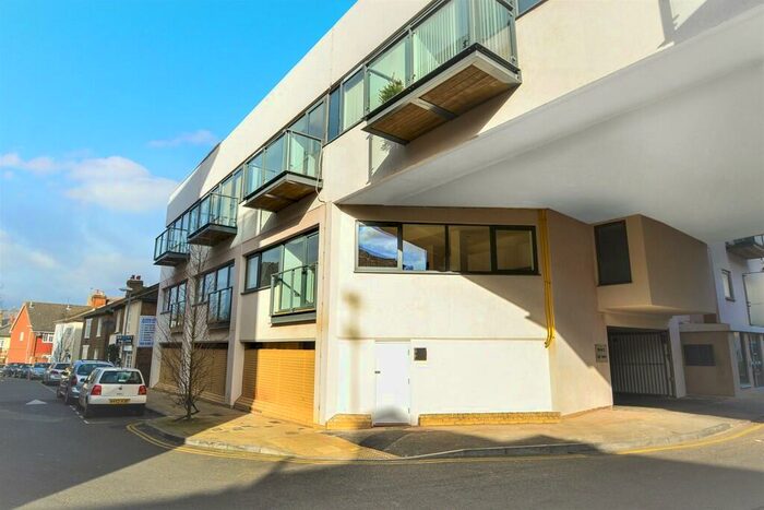 1 Bedroom Apartment To Rent In Surbiton, KT6