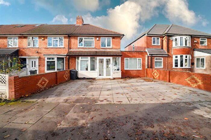 4 Bedroom House For Sale In Fox Hollies Road, Acocks Green, B27
