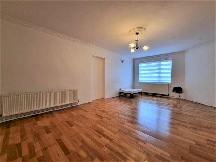 3 Bedroom Semi-Detached House To Rent In Hazelbury Lane, London, N9