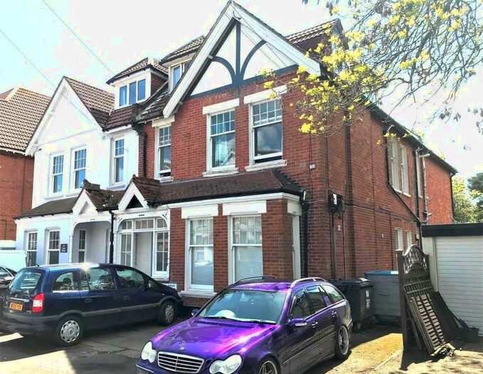 1 Bedroom Apartment To Rent In St Johns Road, Boscombe, BH5