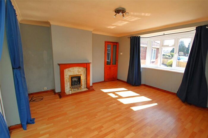 3 Bedroom Bungalow For Sale In Friars Pond Road, Fareham, Hampshire, PO15