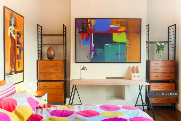 2 Bedroom Flat To Rent In Cranleigh Street, London, NW1