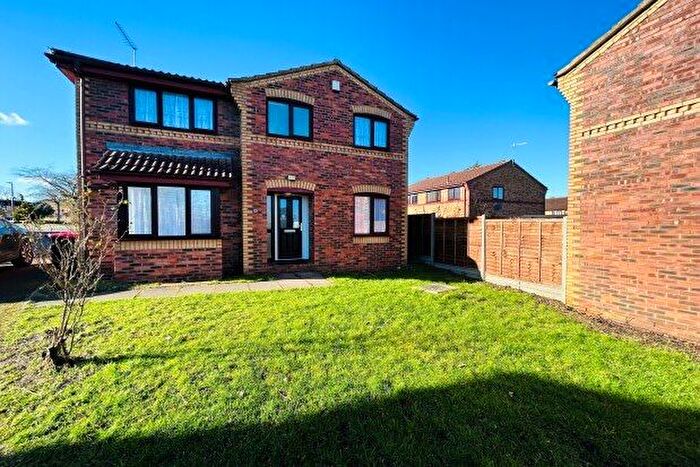 5 Bedroom Detached House To Rent In Beckinsale Grove, Milton Keynes, MK8