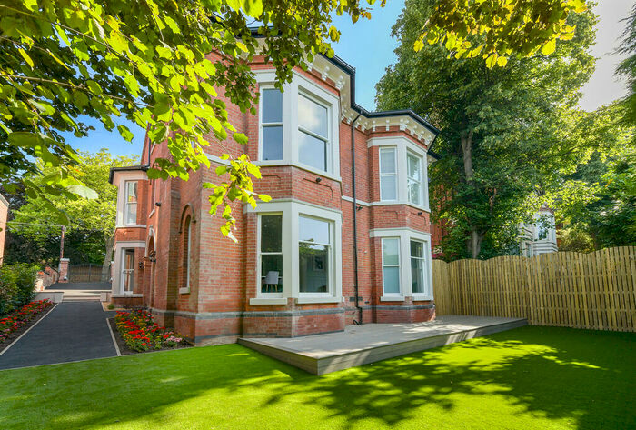 6 Bedroom Detached House To Rent In Magdala Road, Nottingham, NG3