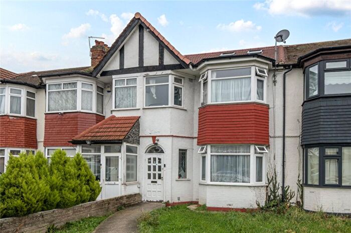 4 Bedroom Terraced House For Sale In Connaught Gardens, Palmers Green, London, N13