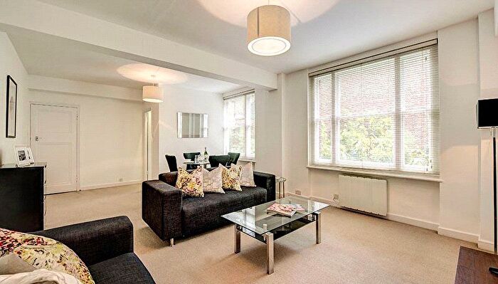 1 Bedroom Flat To Rent In Hill Street, Mayfair, London, W1J