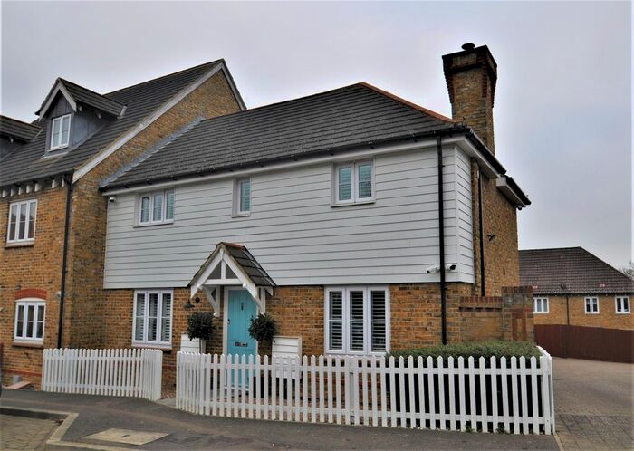 3 Bedroom Semi-Detached House To Rent In Running Foxes Lane, Ashford TN23