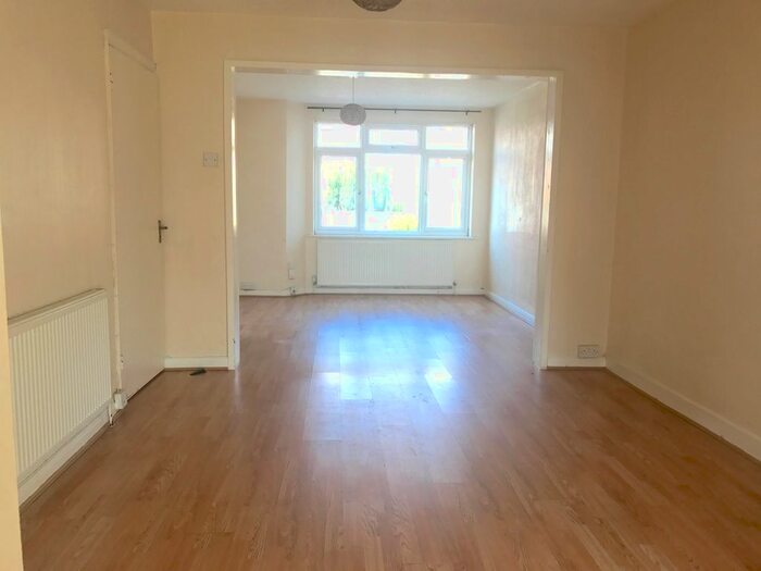 5 Bedroom Terraced House To Rent In Headstone Drive, Harrow, HA1