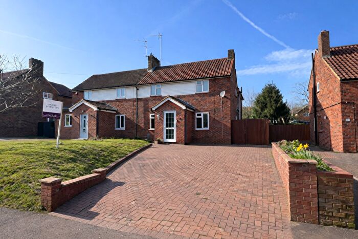 3 Bedroom Semi-Detached House For Sale In London Road, Welwyn, AL6