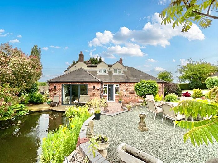 4 Bedroom Detached House For Sale In Yew Tree Lane, Wistanswick, TF9
