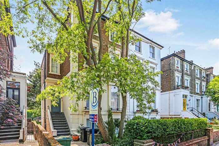 2 Bedroom Flat To Rent In Hilldrop Road, London, N7