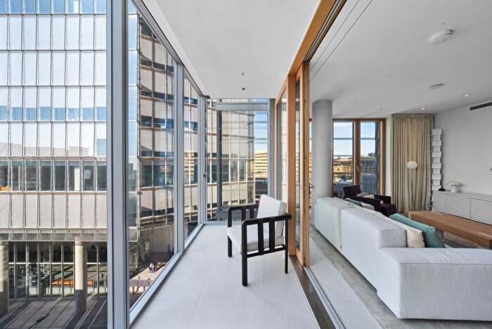 2 Bedroom Flat To Rent In Shard Place, London Bridge Street, SE1