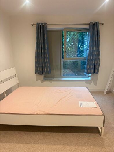 1 Bedroom Flat To Rent In Kingsbridge Crescent, Southall, UB1