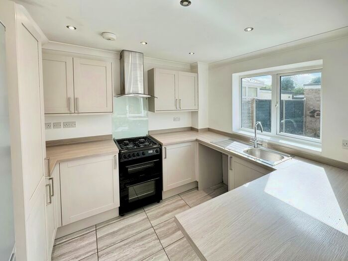 3 Bedroom End Of Terrace House To Rent In St. Marys Avenue, Welton, Lincoln, LN2