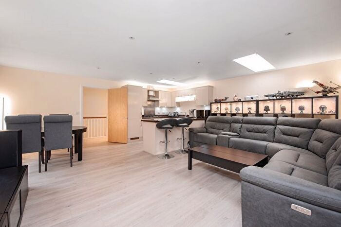 2 Bedroom Property For Sale In The Coach House, Rockbourne Road, Sherfield-On-Loddon, RG27