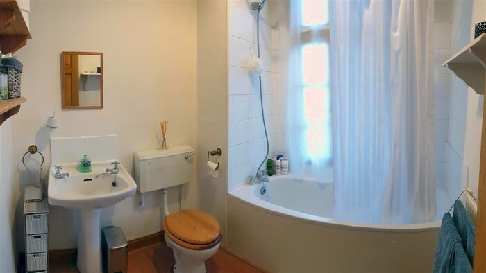 1 Bedroom Flat To Rent In Upton Park, Slough, SL1