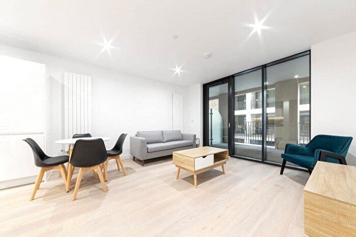 1 Bedroom Flat To Rent In Pinnacle House, Schooner Road, Royal Wharf, London, E16