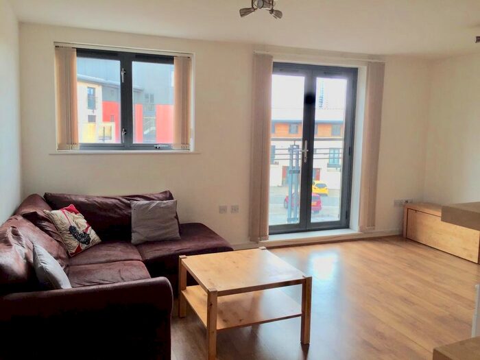 2 Bedroom Flat To Rent In St. Christophers Court, Swansea, SA1