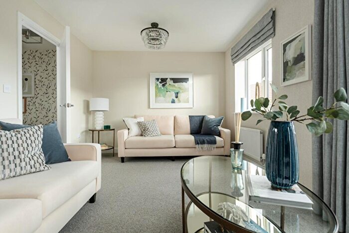 4 Bedroom Town House For Sale In Schofield Way Hoddesdon Hertfordshire, EN11