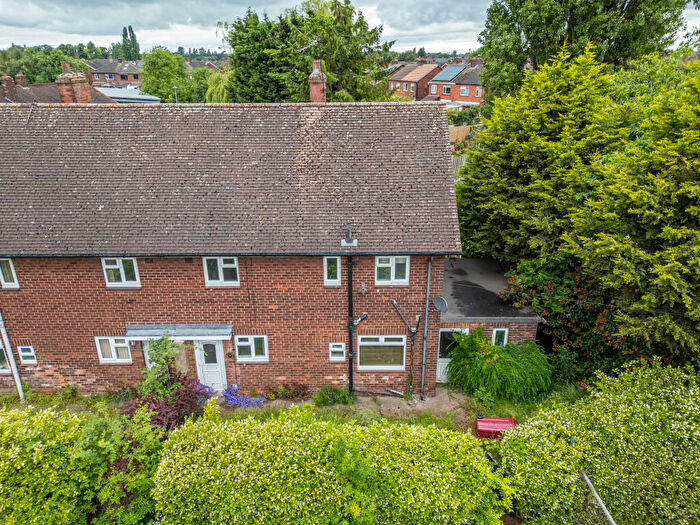 3 Bedroom Semi-Detached House For Sale In Corby Road, Scunthorpe, DN16