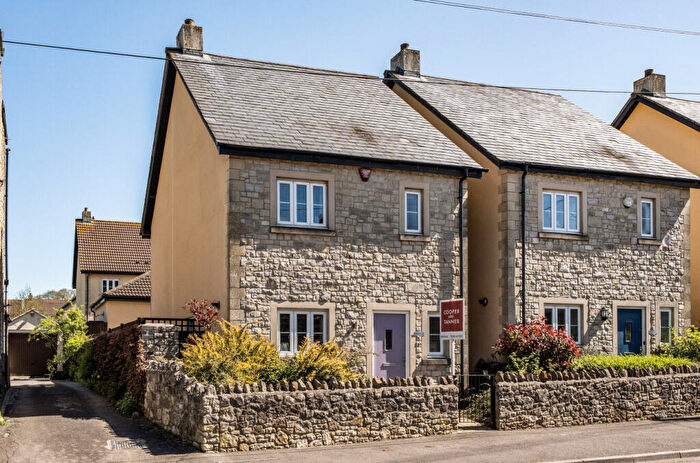 4 Bedroom Detached House For Sale In Winterfield Road, Paulton, Bristol, BS39