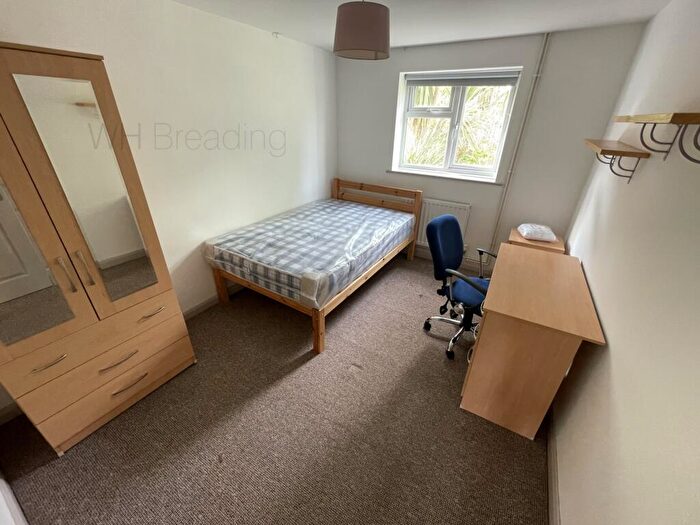 4 Bedroom Semi-Detached House To Rent In Crown Gardens, Canterbury, CT2