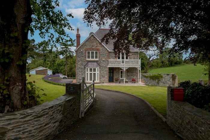 4 Bedroom Detached House For Sale In Fishguard Road, Newport, SA42