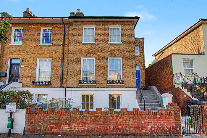 1 Bedroom Flat For Sale In Flat A, Stamford Road, Hackney, London, N1