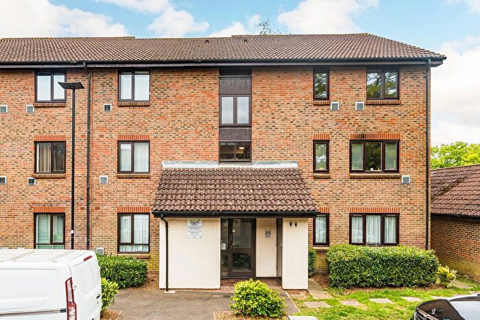 Studio To Rent In Stags Way, Isleworth, TW7