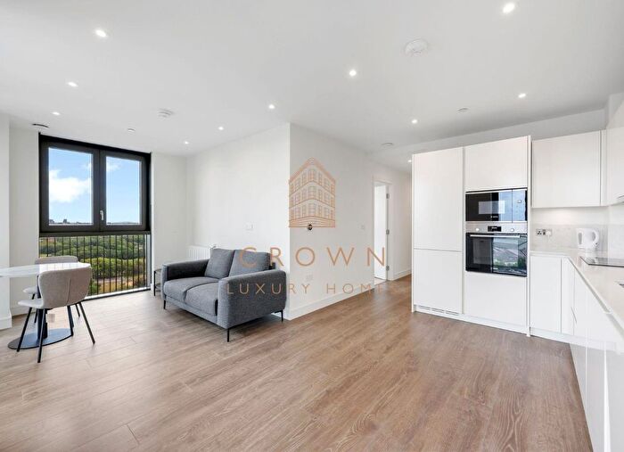 2 Bedroom Flat To Rent In Menara Point - Th Floor, Twelvetrees Park, E16
