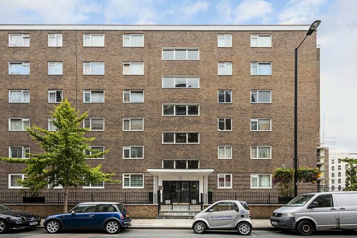 3 Bedroom Flat To Rent In Gloucester Terrace, London, W2