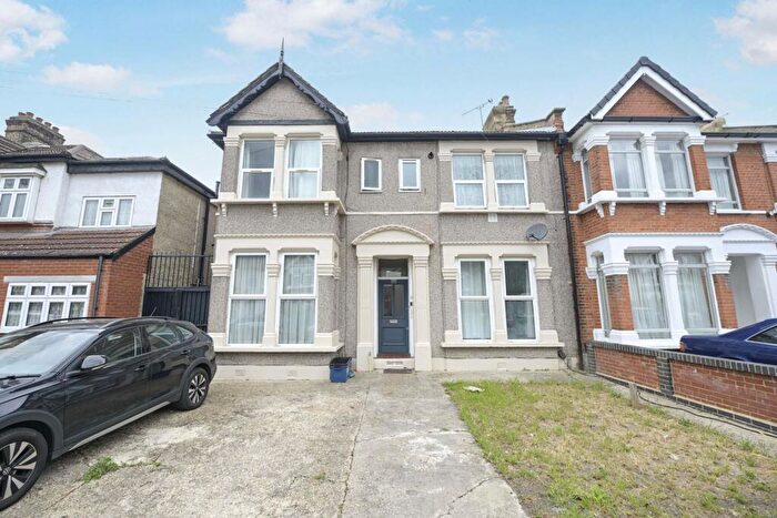 1 Bedroom Flat To Rent In Alloa Road, Ilford, IG3