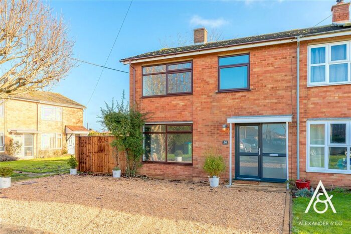 3 Bedroom End Of Terrace House For Sale In Rosehill Crescent, Twyford, Buckingham, MK18