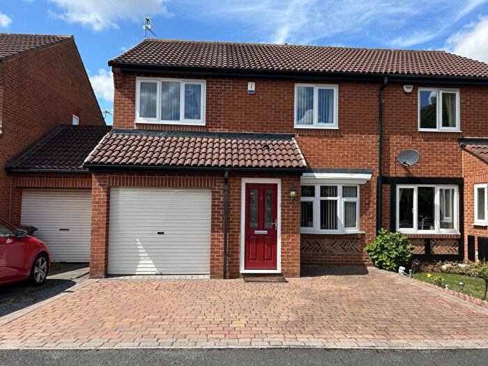 3 Bedroom Semi-Detached House For Sale In Beaver Close, Durham, County Durham, DH1