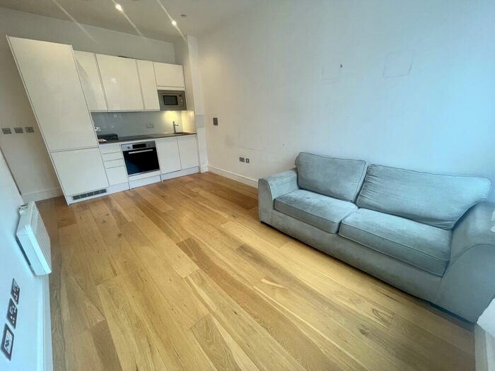 1 Bedroom Apartment To Rent In Flowers Way, Luton, LU1