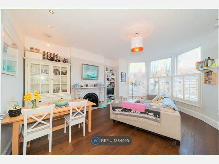 2 Bedroom Flat To Rent In Trinity Rise, London, SW2