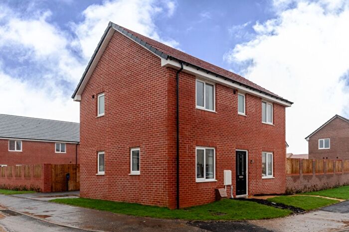 3 Bedroom Detached House For Sale In Trawler Drive, Scartho Top, DN33