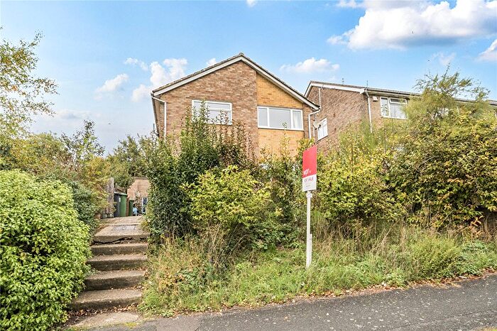 2 Bedroom Maisonette For Sale In Southview Rise, Alton, Hampshire, GU34