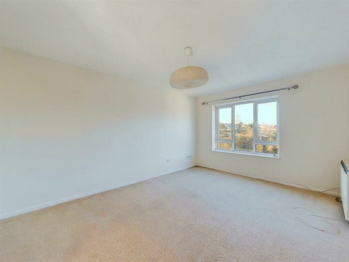 1 Bedroom Flat To Rent In Butlers Close, St George, BS5