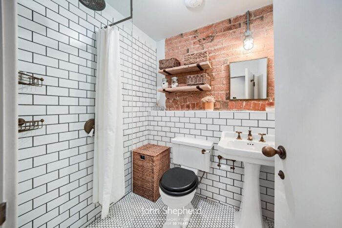 2 Bedroom Duplex For Sale In Princip Street, Birmingham, West Midlands, B4