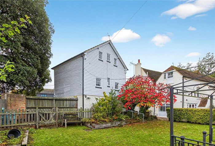 4 Bedroom Detached House For Sale In Lynsted Lane, Lynsted, Sittingbourne, ME9